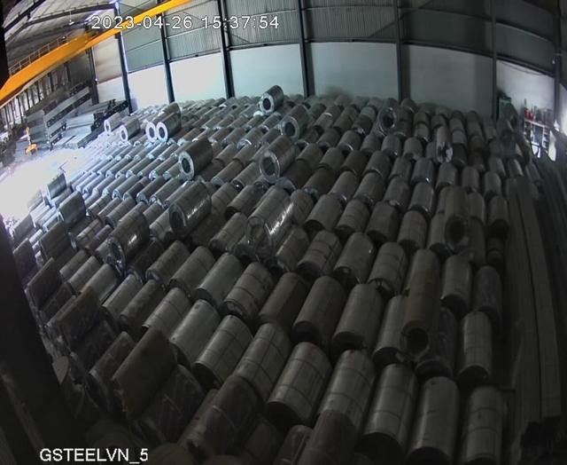 A large amount of steel pipes in a warehouse