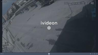 Webcam at an automatic conveyor car wash on Vilonova Street,