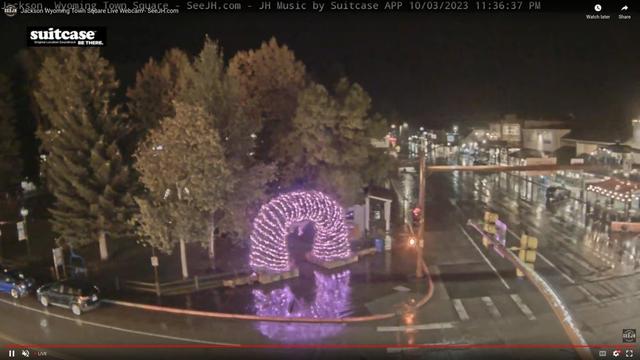 Изображение улицы ночью с веб-камеры