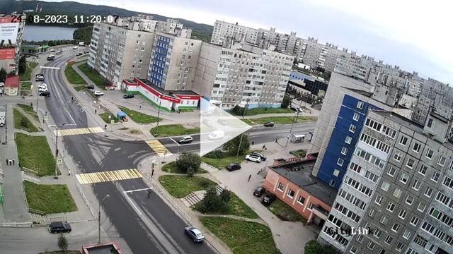 View of the intersection of Skalnaya - Mira streets.